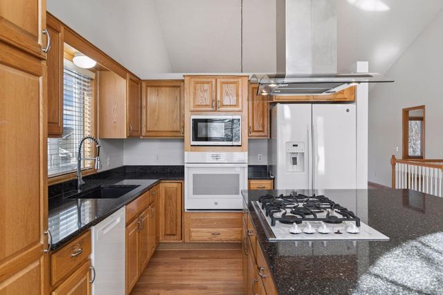 6604 Chadwick Drive, Savage, MN 55378