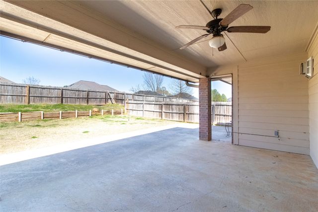 19510 Sara Ln, Flint, TX 75762