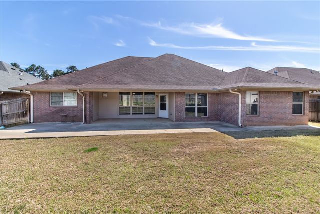 19510 Sara Ln, Flint, TX 75762