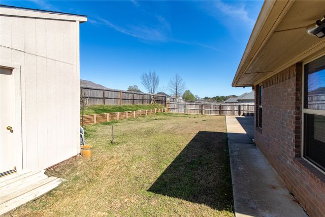 19510 Sara Ln, Flint, TX 75762