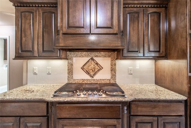 19510 Sara Ln, Flint, TX 75762
