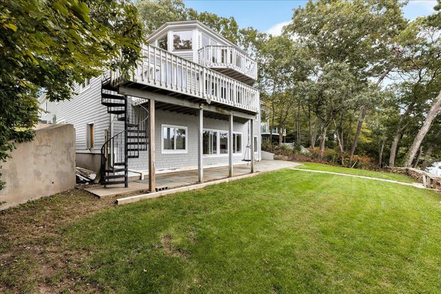 90 Lakewood Drive, Mashpee, MA 02649