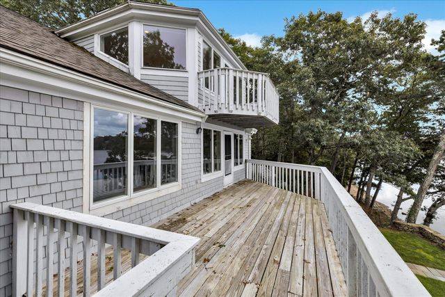 90 Lakewood Drive, Mashpee, MA 02649