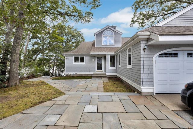 90 Lakewood Drive, Mashpee, MA 02649