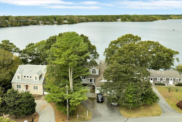 90 Lakewood Drive, Mashpee, MA 02649