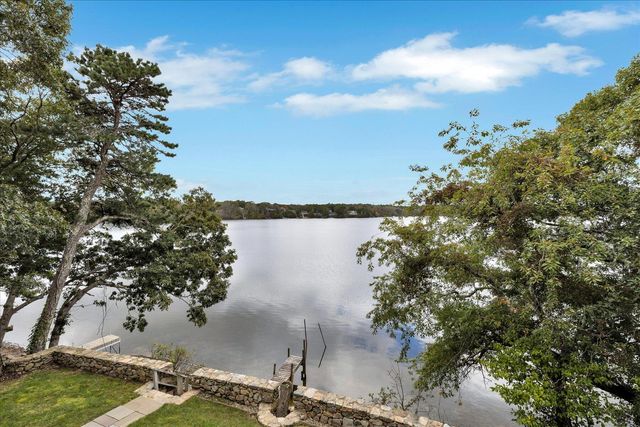 90 Lakewood Drive, Mashpee, MA 02649