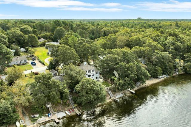 90 Lakewood Drive, Mashpee, MA 02649