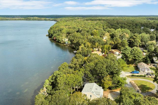 90 Lakewood Drive, Mashpee, MA 02649