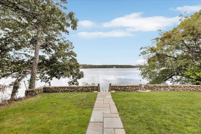 90 Lakewood Drive, Mashpee, MA 02649