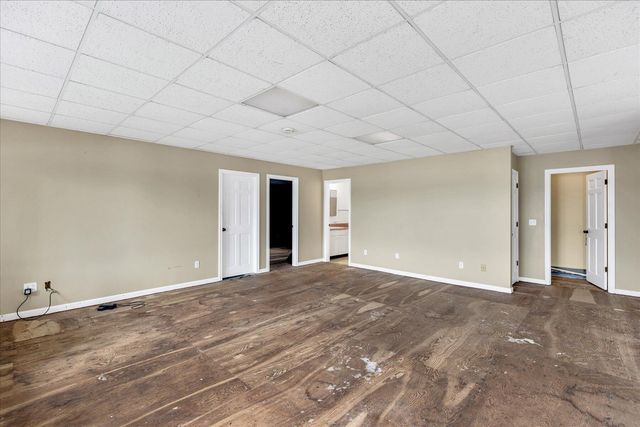 90 Lakewood Drive, Mashpee, MA 02649