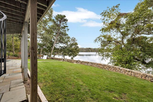 90 Lakewood Drive, Mashpee, MA 02649