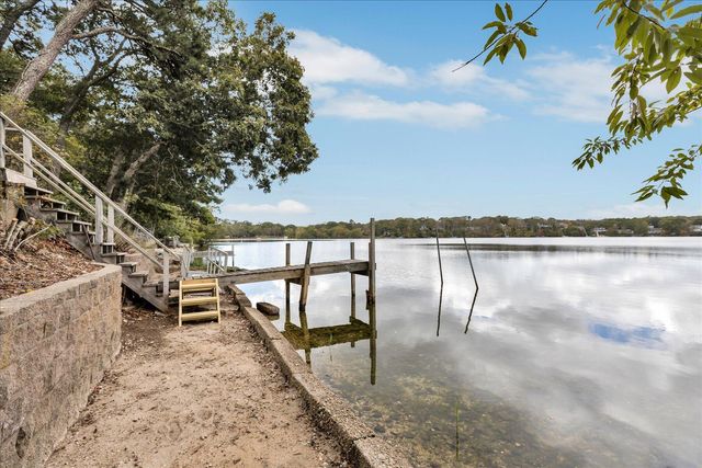90 Lakewood Drive, Mashpee, MA 02649