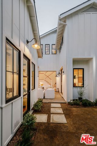 12739 Halkirk Street, Studio City (los Angeles), CA 91604