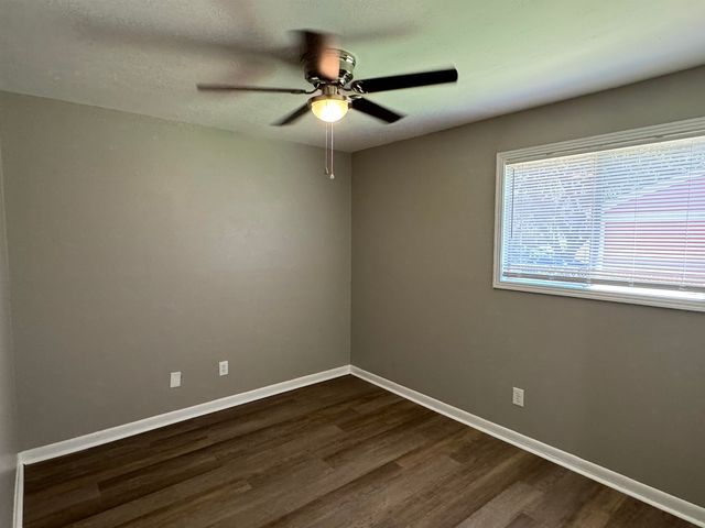 2721 NIX CV, Memphis, TN 38127