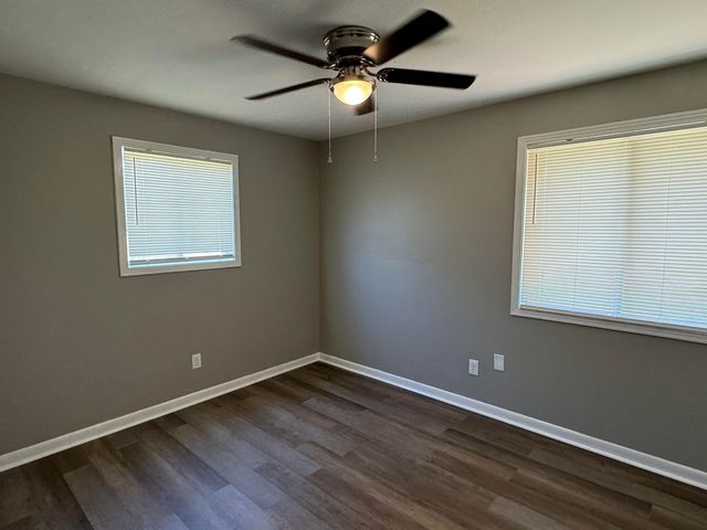 2721 NIX CV, Memphis, TN 38127