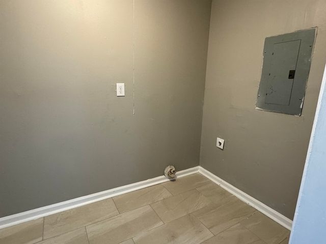 2721 NIX CV, Memphis, TN 38127