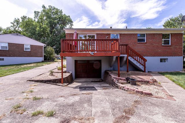 736 Lakeshore Drive, Villa Hills, KY 41017