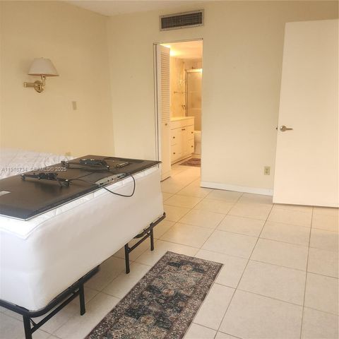 5800 NW 64th Ave 108, Tamarac, FL 33319