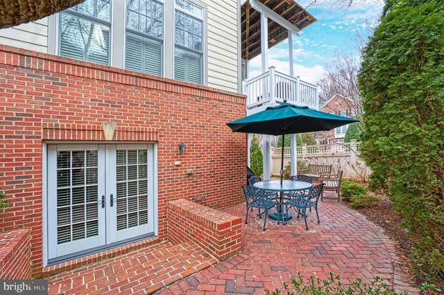6739 DARRELLS GRANT PL, Falls Church, VA 22043