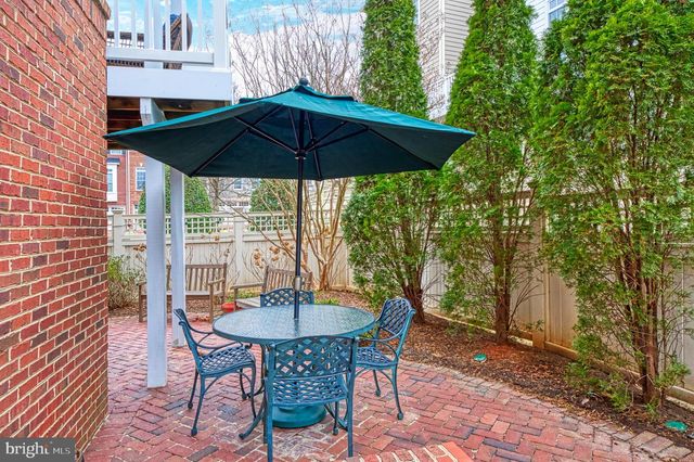 6739 DARRELLS GRANT PL, Falls Church, VA 22043