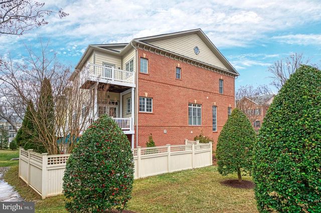 6739 DARRELLS GRANT PL, Falls Church, VA 22043