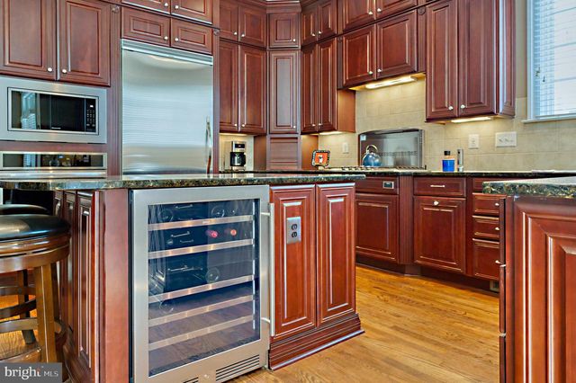 6739 DARRELLS GRANT PL, Falls Church, VA 22043