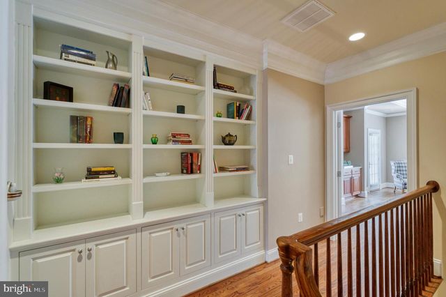 6739 DARRELLS GRANT PL, Falls Church, VA 22043