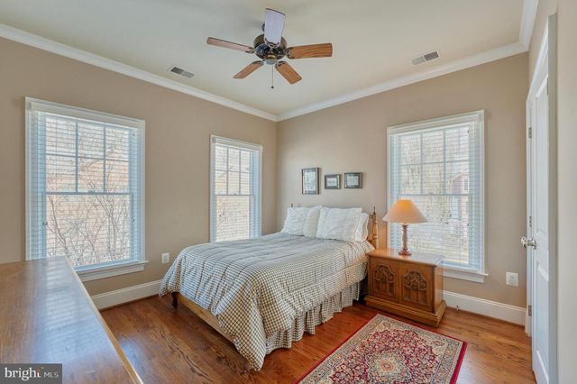 6739 DARRELLS GRANT PL, Falls Church, VA 22043