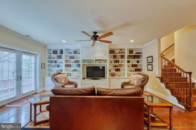 6739 DARRELLS GRANT PL, Falls Church, VA 22043