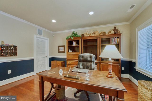 6739 DARRELLS GRANT PL, Falls Church, VA 22043