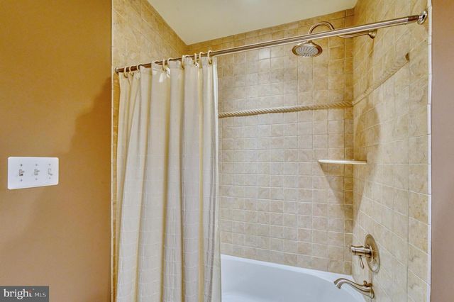 6739 DARRELLS GRANT PL, Falls Church, VA 22043