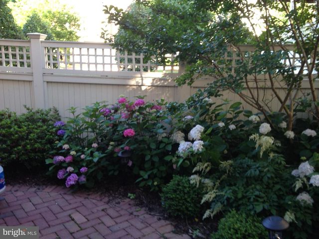 6739 DARRELLS GRANT PL, Falls Church, VA 22043