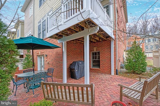 6739 DARRELLS GRANT PL, Falls Church, VA 22043