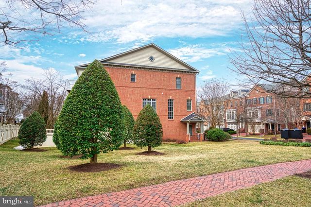 6739 DARRELLS GRANT PL, Falls Church, VA 22043