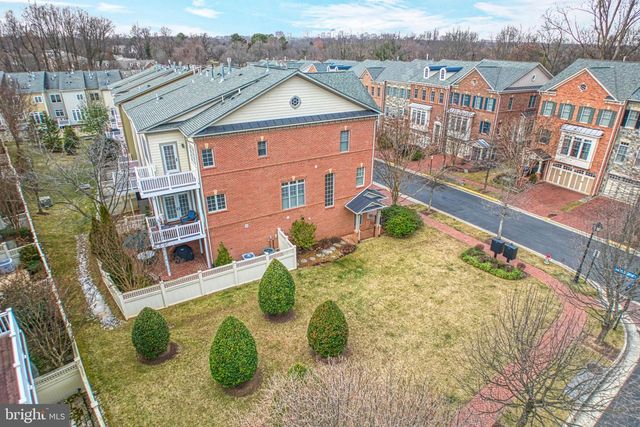 6739 DARRELLS GRANT PL, Falls Church, VA 22043