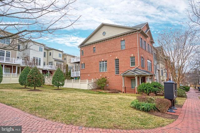 6739 DARRELLS GRANT PL, Falls Church, VA 22043