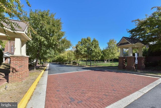 6739 DARRELLS GRANT PL, Falls Church, VA 22043