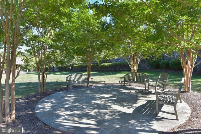 6739 DARRELLS GRANT PL, Falls Church, VA 22043