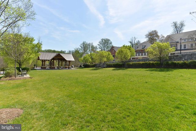 6739 DARRELLS GRANT PL, Falls Church, VA 22043