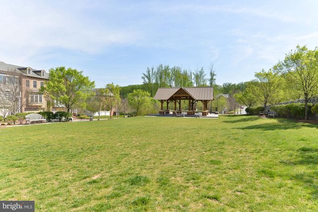 6739 DARRELLS GRANT PL, Falls Church, VA 22043