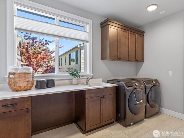 23973 NE 25th Street, Sammamish, WA 98074