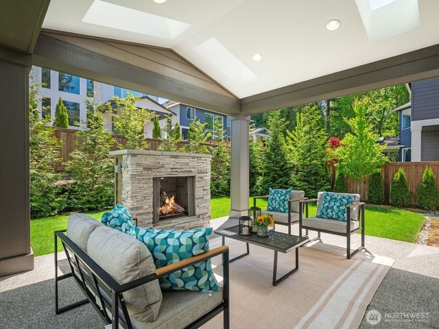 23973 NE 25th Street, Sammamish, WA 98074