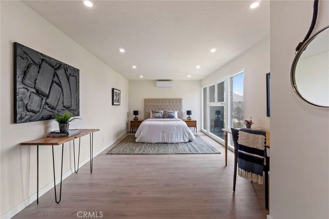 7010 Loyal Trail, Hollywood Hills, CA 90068