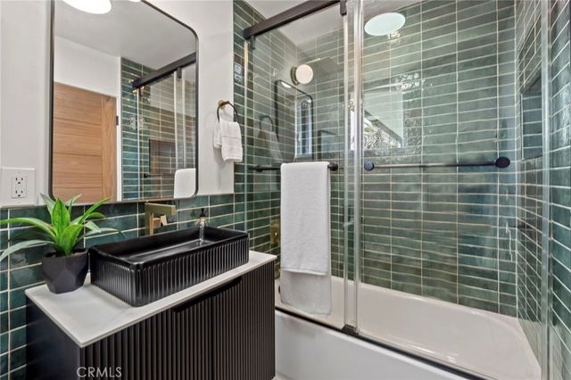 7010 Loyal Trail, Hollywood Hills, CA 90068