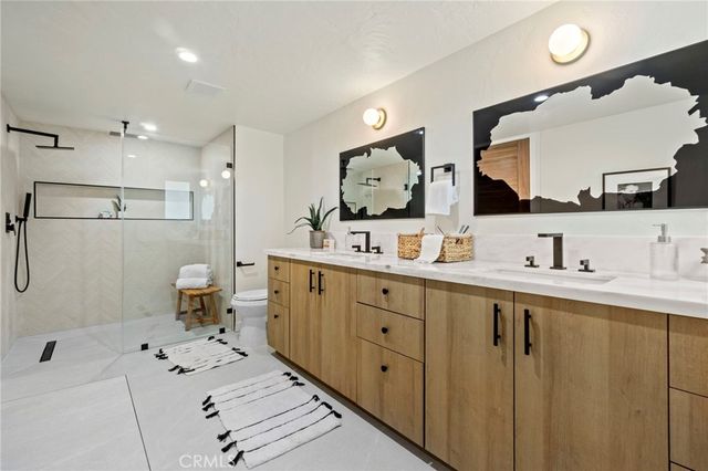 7010 Loyal Trail, Hollywood Hills, CA 90068