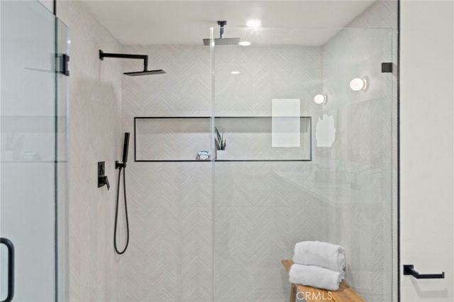 7010 Loyal Trail, Hollywood Hills, CA 90068