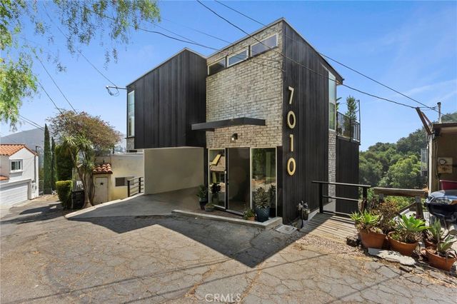7010 Loyal Trail, Hollywood Hills, CA 90068