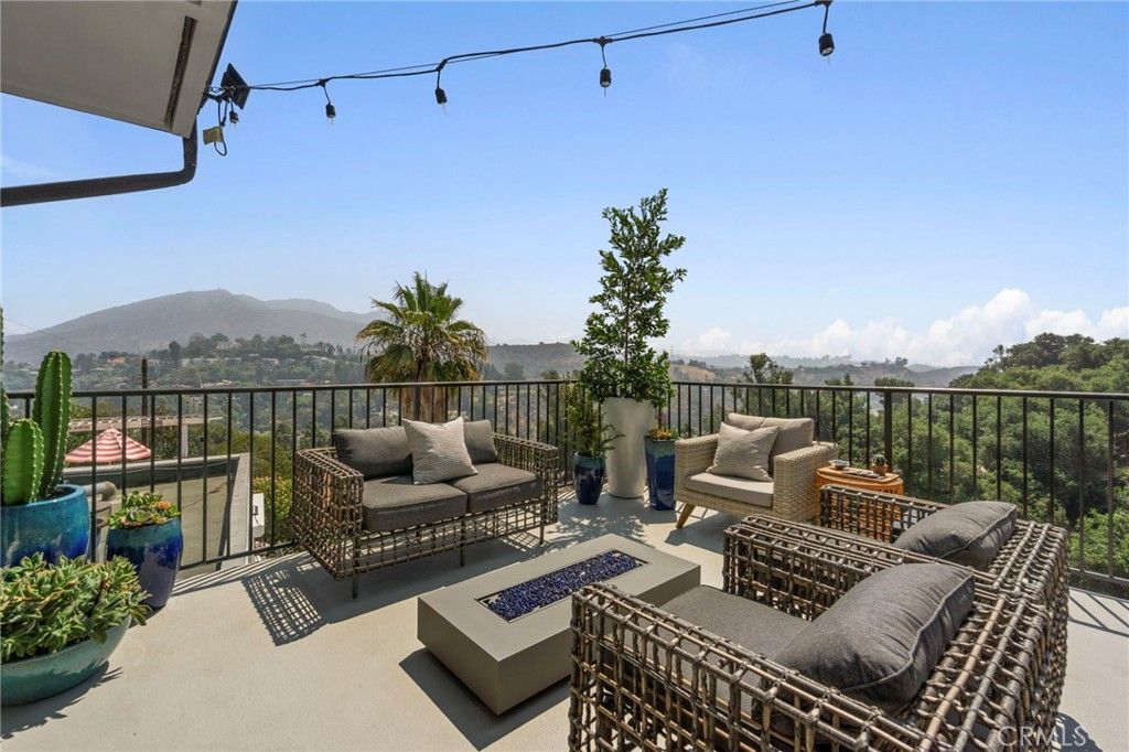 7010 Loyal Trail, Hollywood Hills, CA 90068