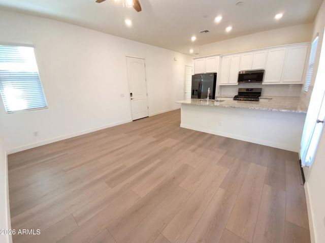 16746 W CIELO GRANDE Avenue, Surprise, AZ 85387