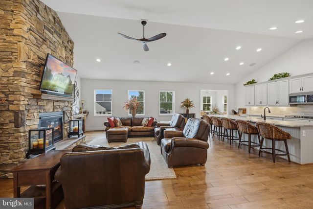 201 SARATOGA WOODS LN, Stafford, VA 22556